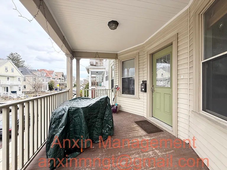 33 Mapleton St #1 — Photo 10