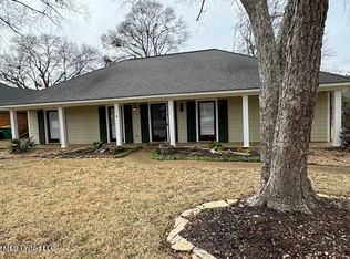 107 Sunnycrest Dr, Ridgeland, MS 39157