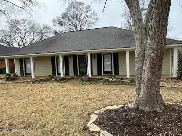 107 Sunnycrest Dr, Ridgeland, MS 39157