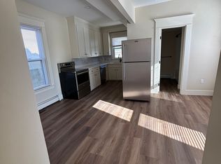 193 Towne St APT 1, North Attleboro, MA 02760