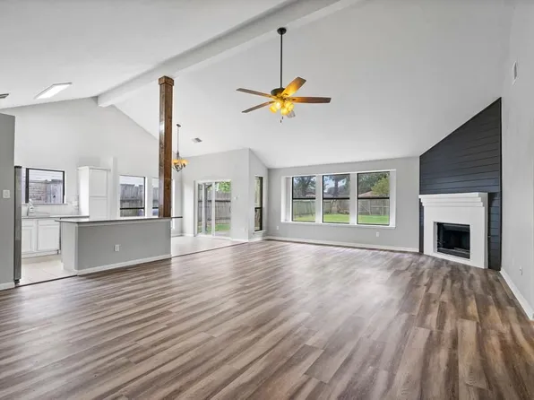 3119 Southdown Dr, Pearland, TX 77584
