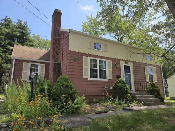 77 Ridge Rd, Marlborough, MA 01752