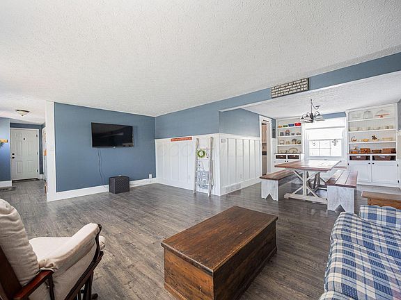 5th image of 53 Hanby Ave