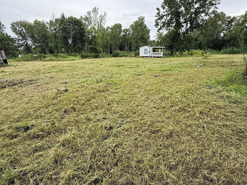 1st image of 606 E Highway 90