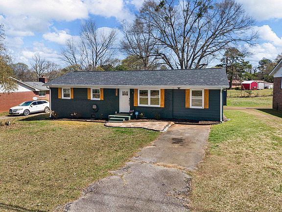 4th image of 2243 Cannons Campground Rd