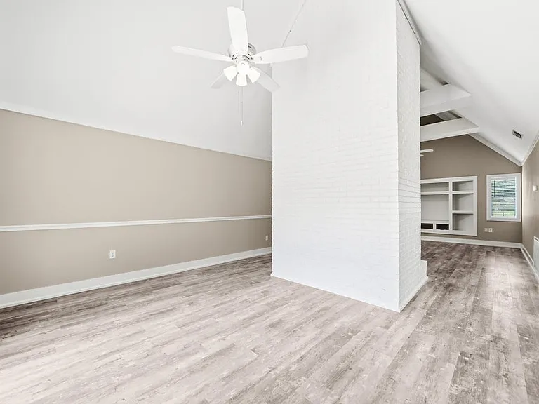 942 Rue De Palms Dr — Photo 17