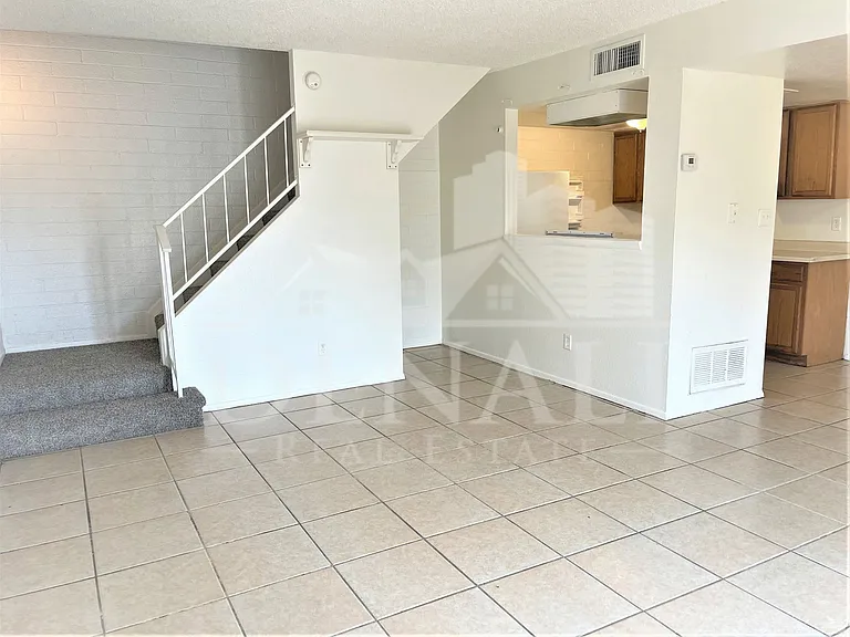 4441 E Wood St — Photo 3