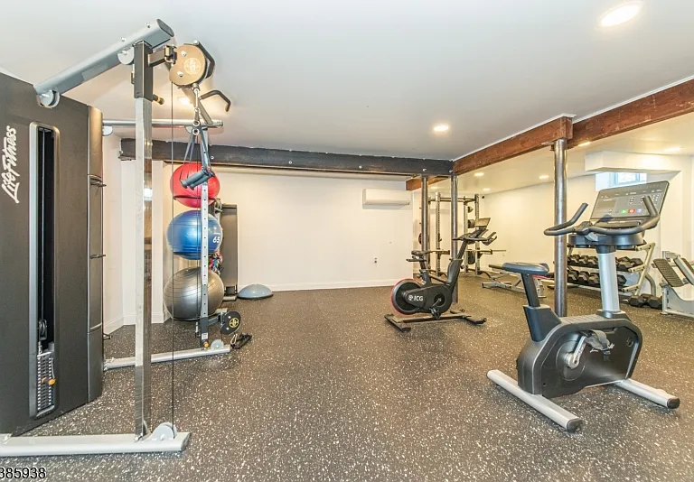 378 Claremont Ave #8 — Photo 24