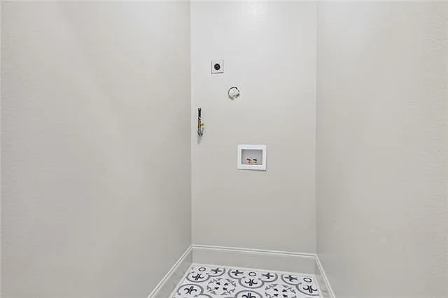 2318 Mardi Gras Blvd — Photo 5