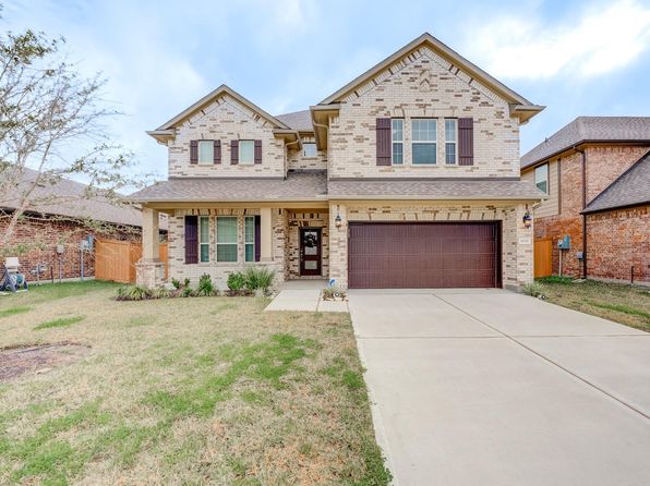 10739 Cliffs View Dr, Iowa Colony, TX 77583