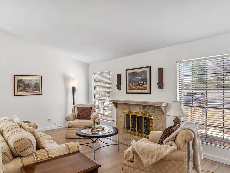 1739 N Palm Dr — Photo 10
