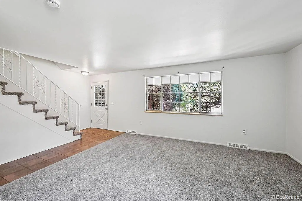 2 bed, 2.5 bath, 1424 sqft, $2,500 — Photo 4