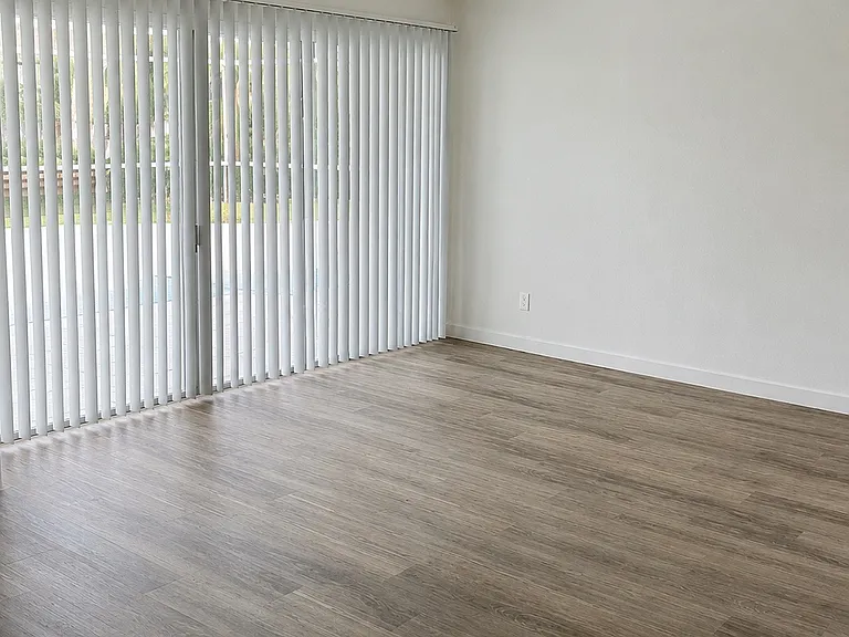 5242 Seagull Ct — Photo 15