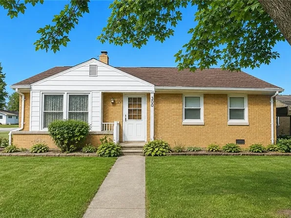 300 S Columbia St, Greenup, IL 62428