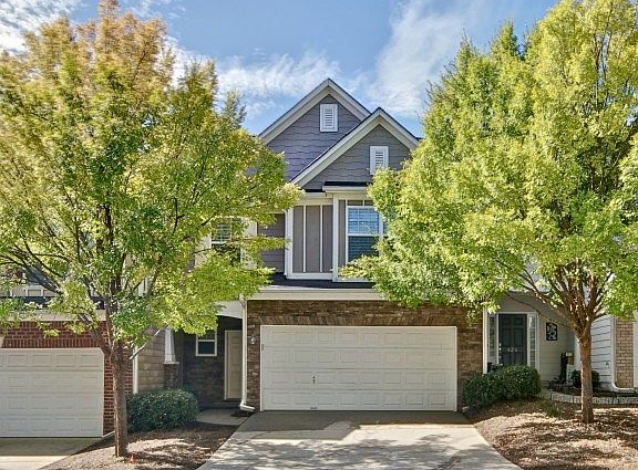 3rd image of 428 Mountain View Ln