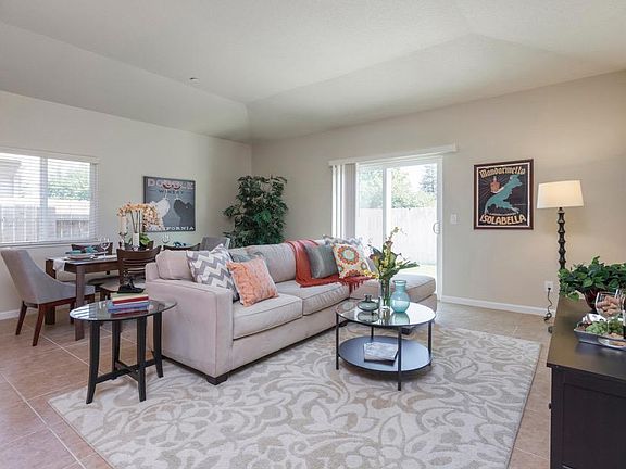 3rd image of 8267 Vida Ct