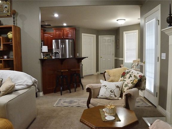 5th image of 1770 N Colony Way