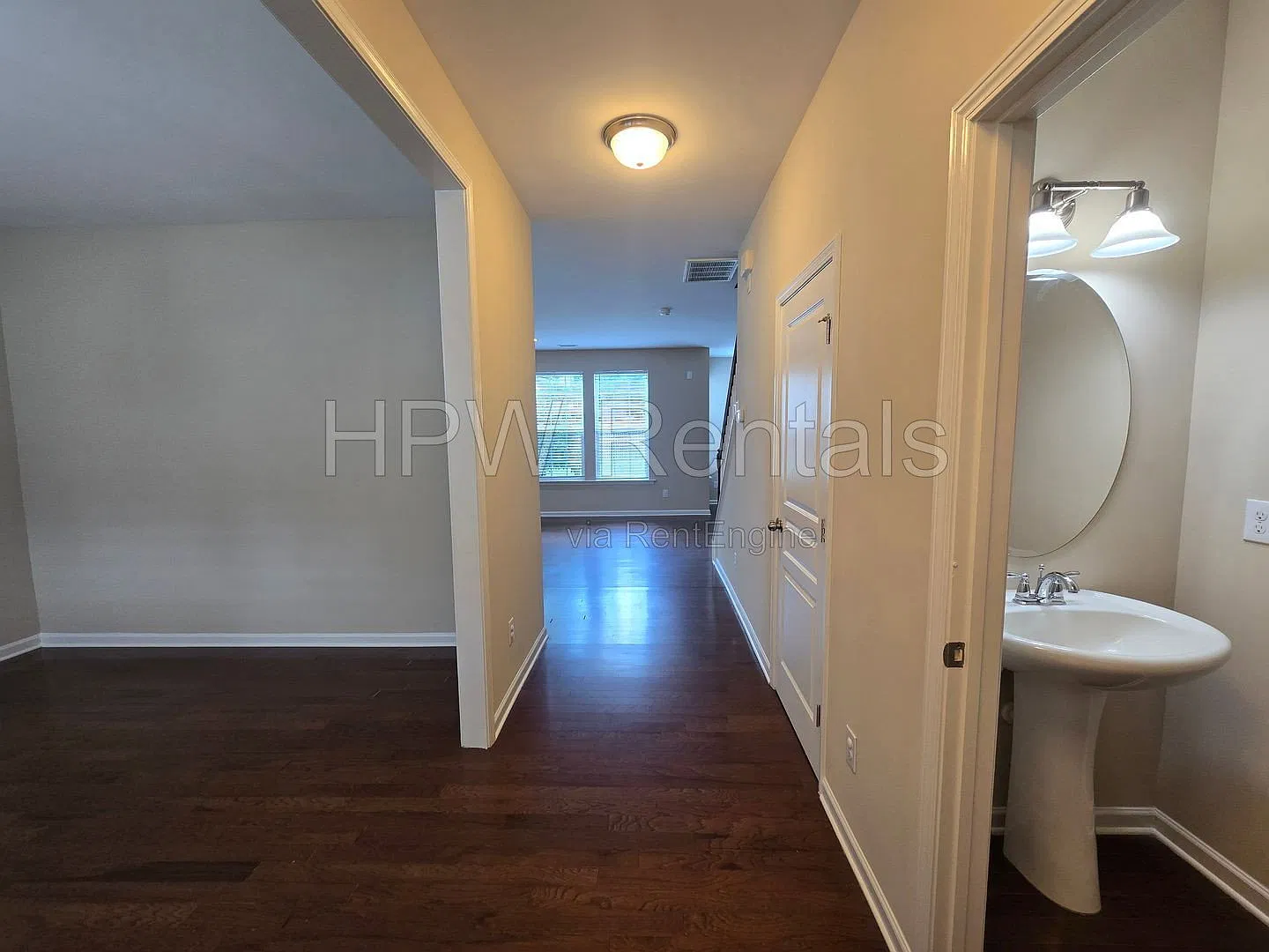 4 bed, 2.5 bath, 2177 sqft, $2,200 — Photo 3