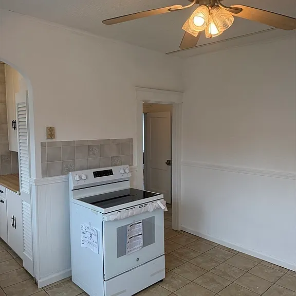 119 Airlie St #2 — Photo 10