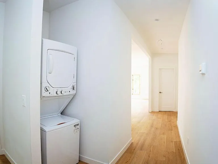 428 N Orange Grove Ave #1 — Photo 10