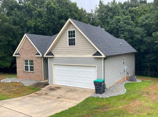 570 Brewer Dr, Locust Grove, GA 30248