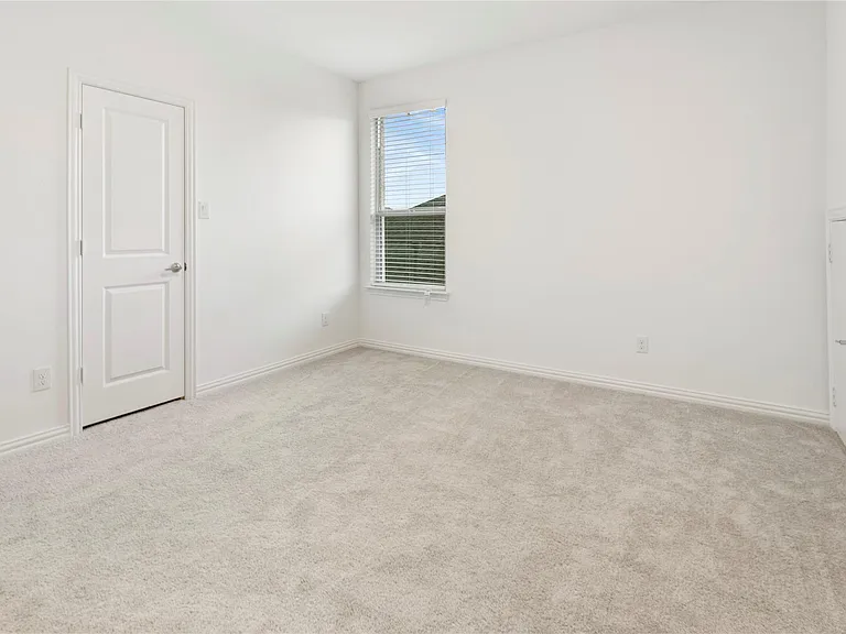 1808 Roadrunner Dr — Photo 12