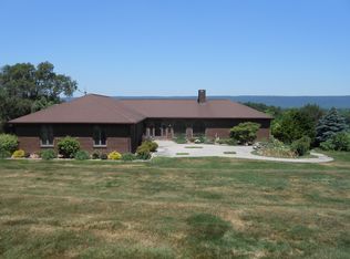 2862 Valley View Dr, Bath, PA 18014