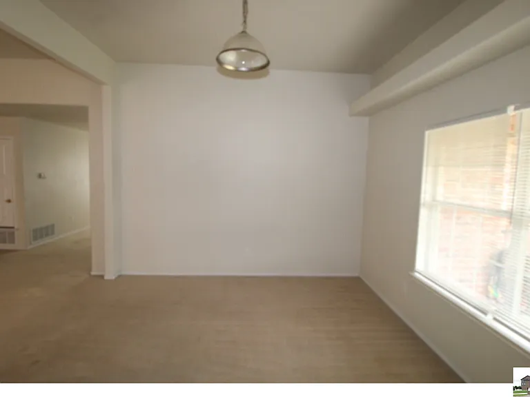 1906 Flagstaff Dr — Photo 18