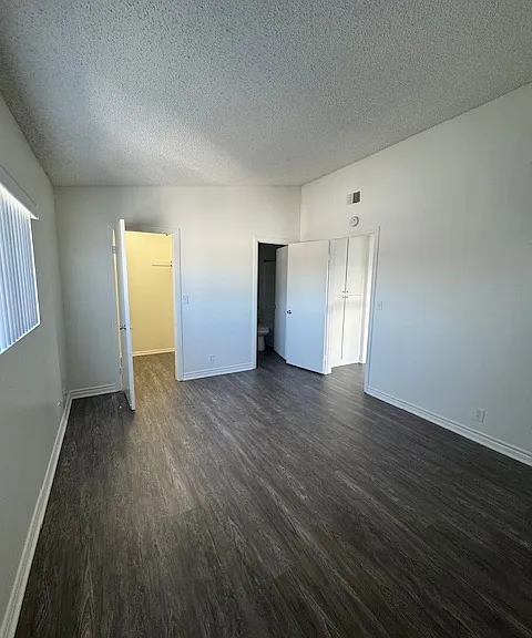 Westbay Apartments — Photo 80