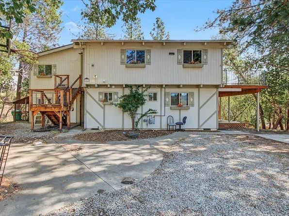 1277 N 5th Ave, Gold Hill, OR 97525