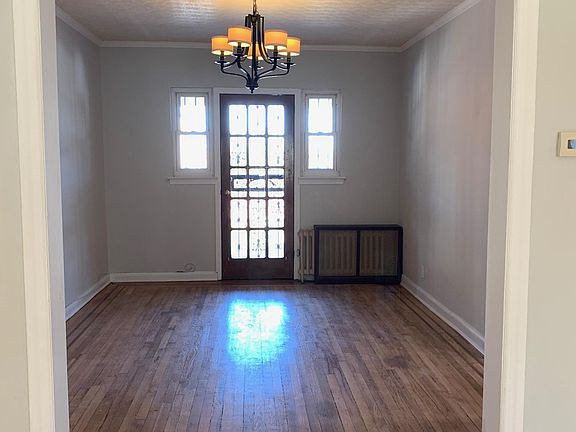 4th image of 8907 31st Ave