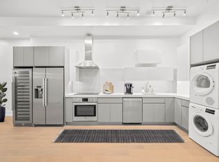 410 W 47th St #GF, New York, NY 10036