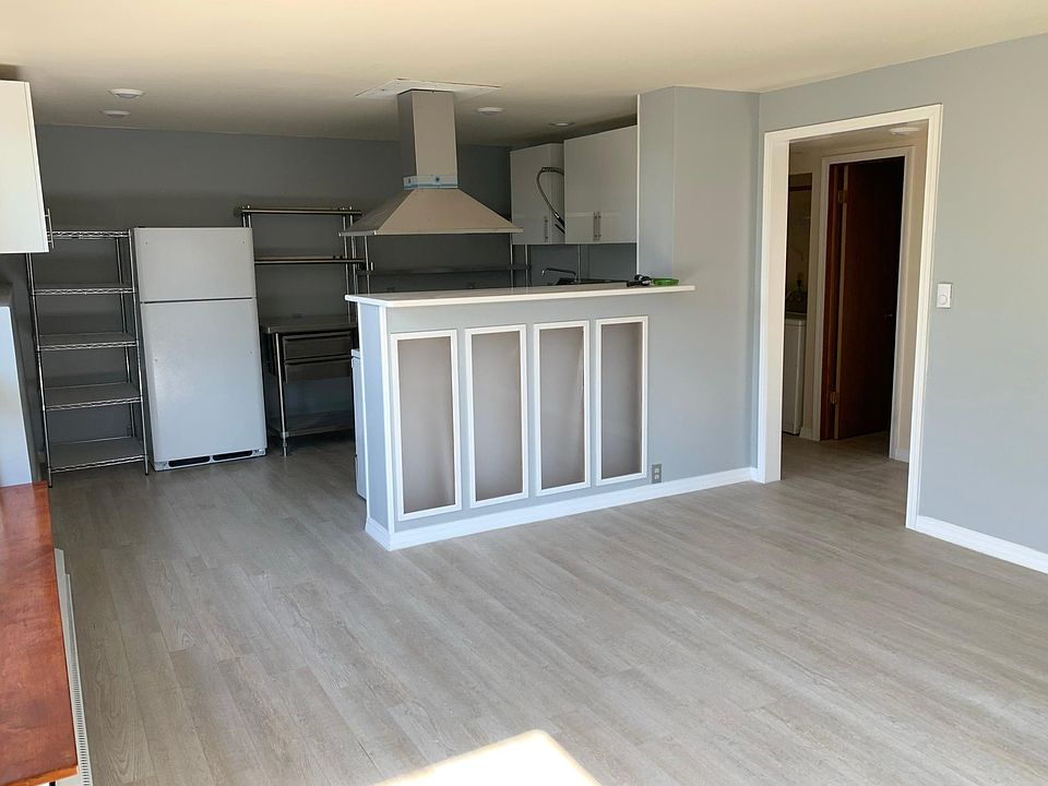 1st image of 1725 NE Wheatland Dr APT A
