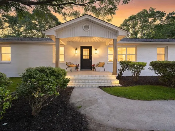 406 Rollingreen Rd, Greenville, SC 29615