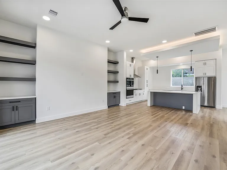 229 Willard St — Photo 14