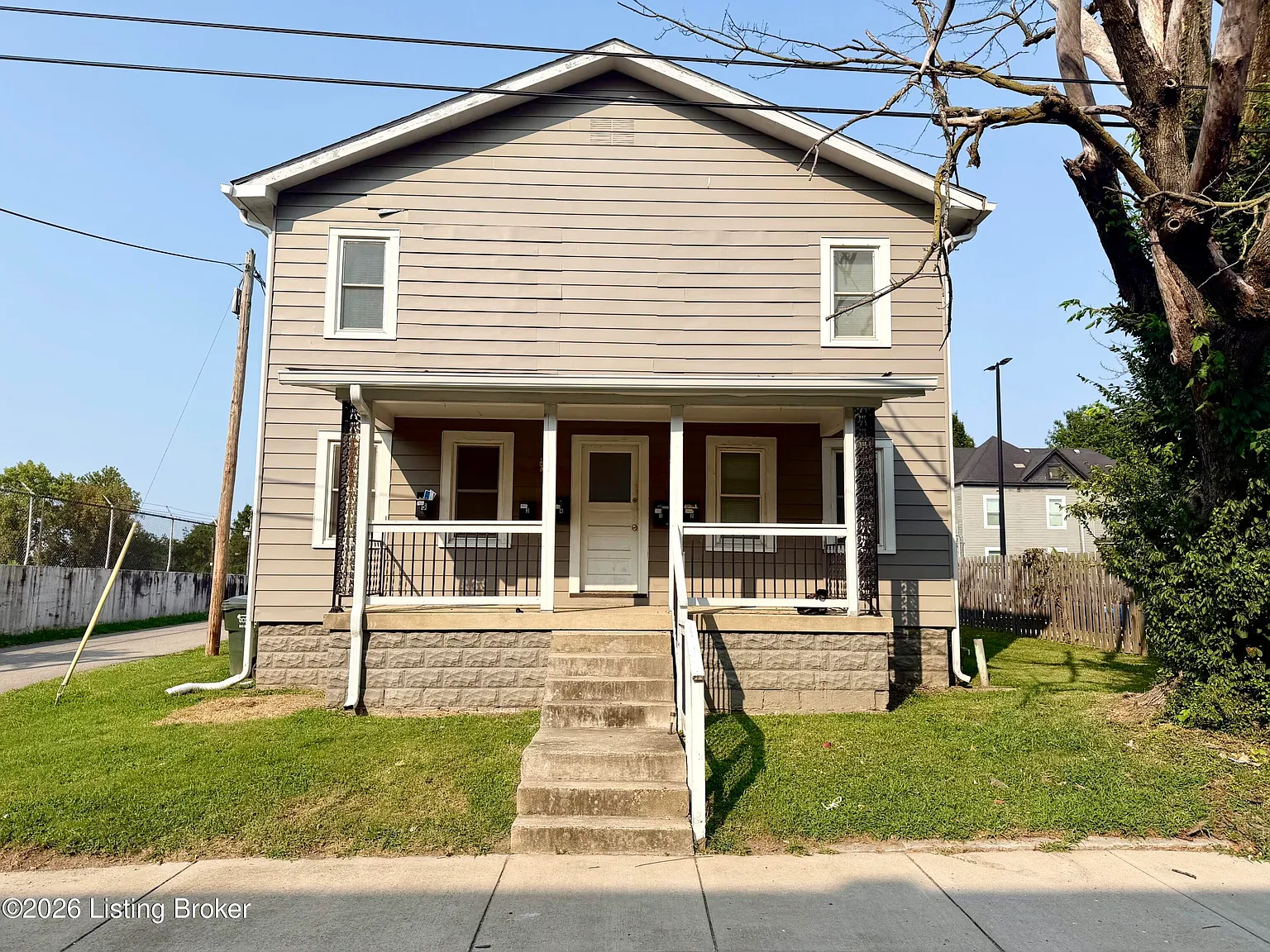 1 bed, 1.0 bath, 650 sqft, $750 — Photo 1