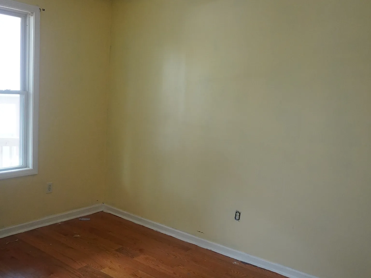 3 bed, $3,000 — Photo 2