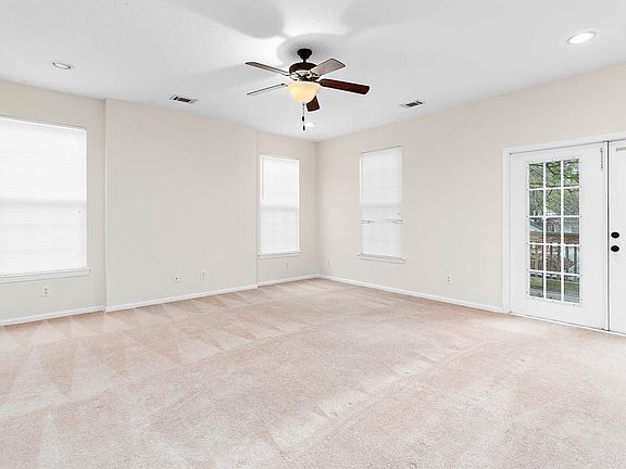 2nd image of 177 Drayton Cir