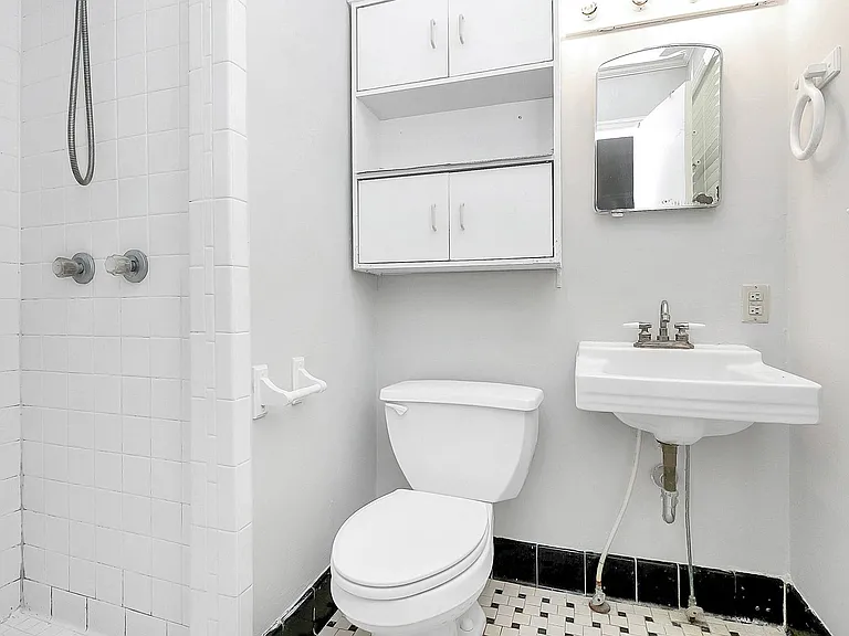 228 Seneca Pl — Photo 22