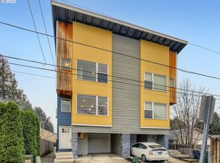 233 NW Jackson St, Hillsboro, OR