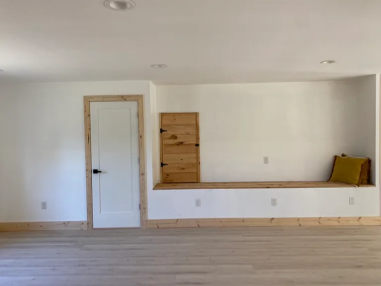 373 Gray Rd — Photo 1