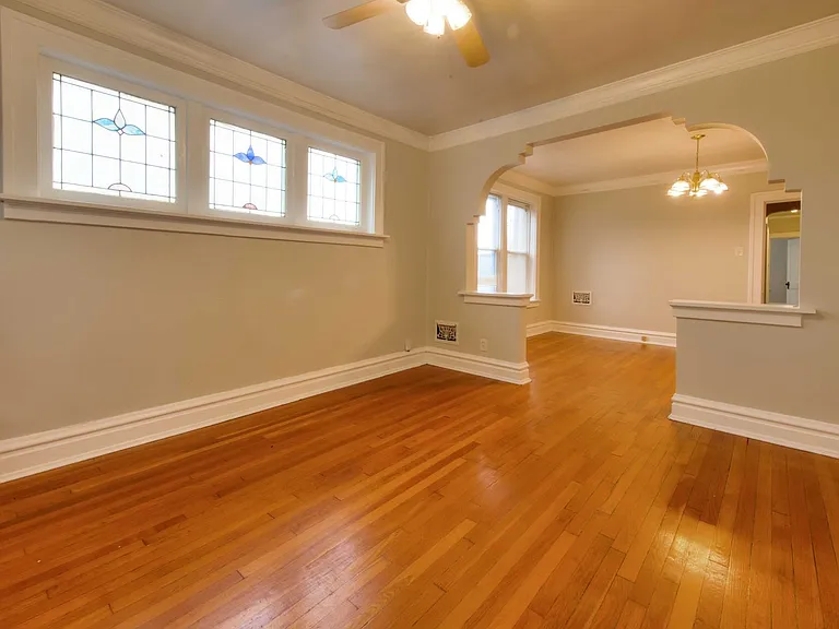 3931 Parker Ave — Photo 1