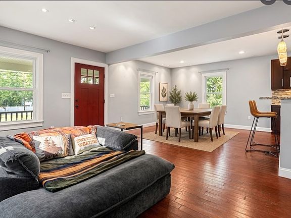3rd image of 6 Pershing St