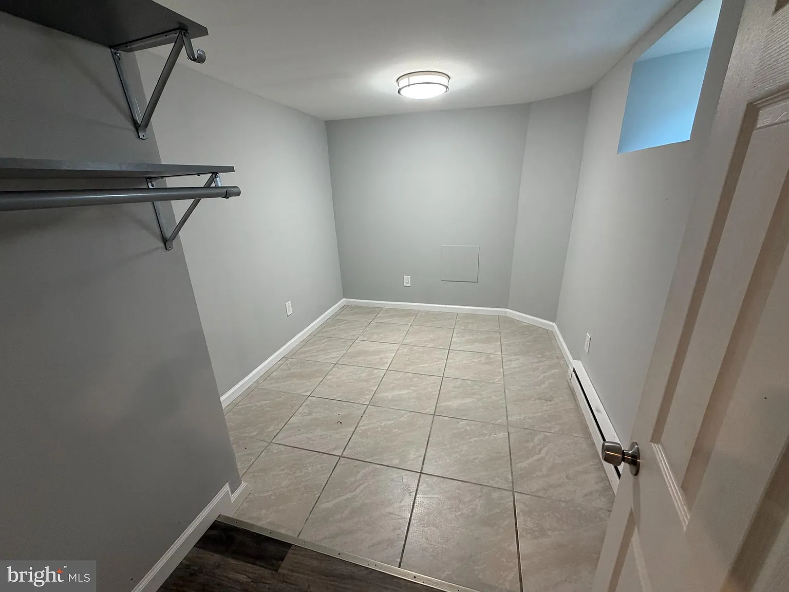 2 bed, 800 sqft, $1,200 — Photo 3