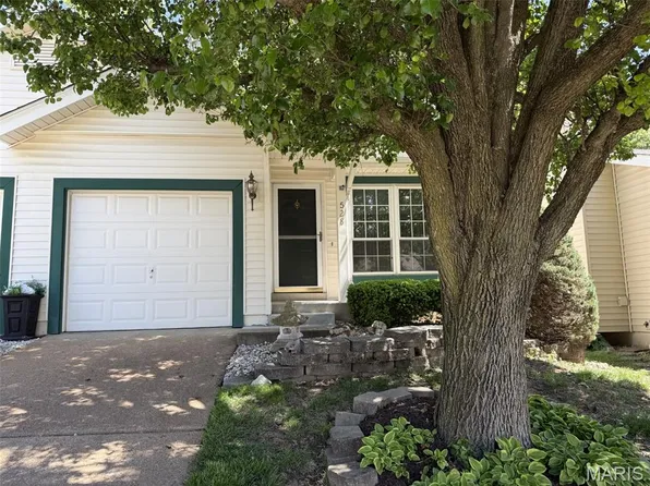 528 Spring Glen Dr, Ballwin, MO 63021