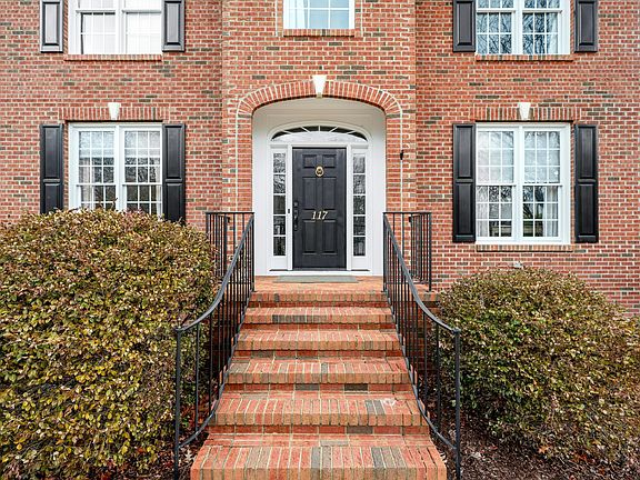 2nd image of 117 Barnes Spring Ct