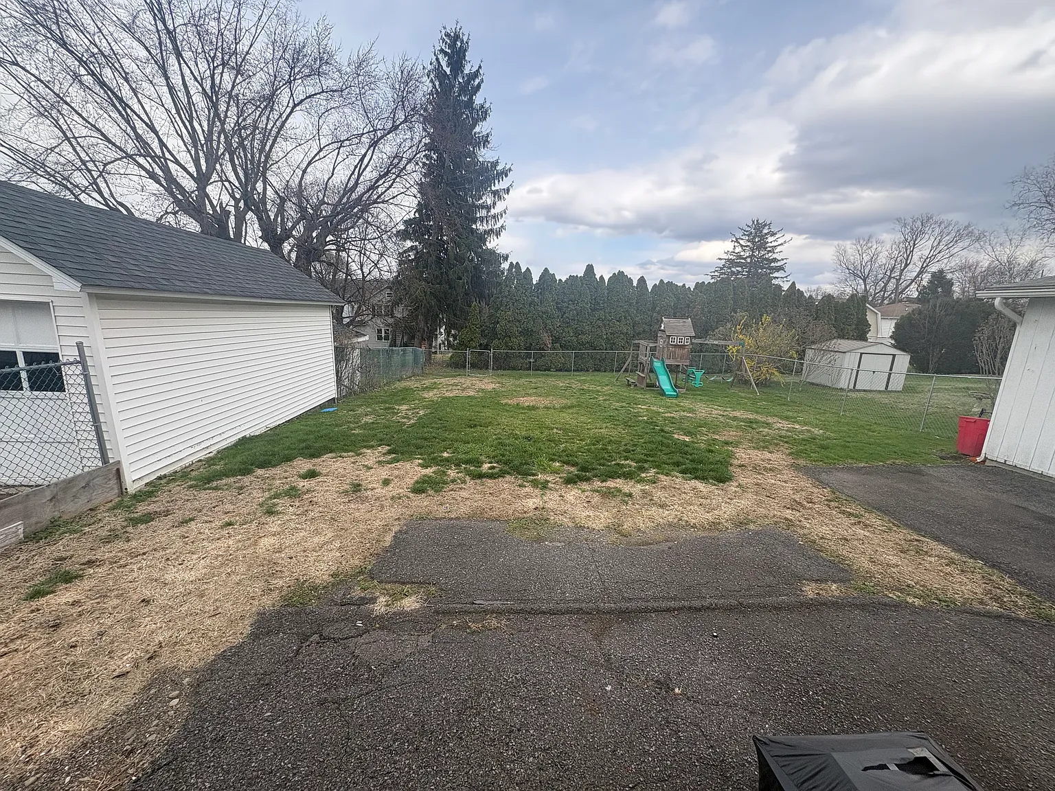 3 bed, 1400 sqft, $1,550 — Photo 3