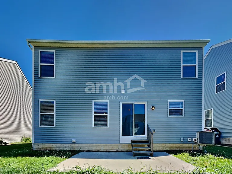 881 Orwell St — Photo 15