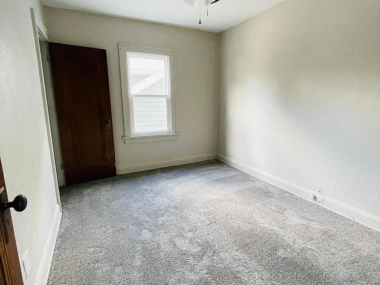 521 Shasta Dr — Photo 16