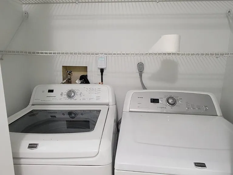 1408 Locust Ct — Photo 18